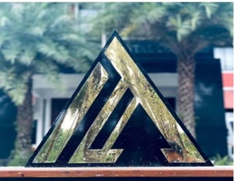 LOGO LAUNCH